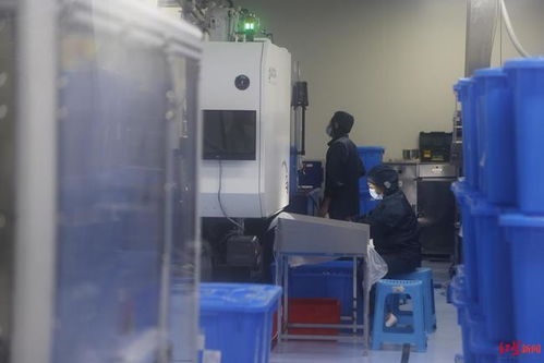 成都启动医疗器械安全宣传周，深入企业实验室严把通信设备安全关